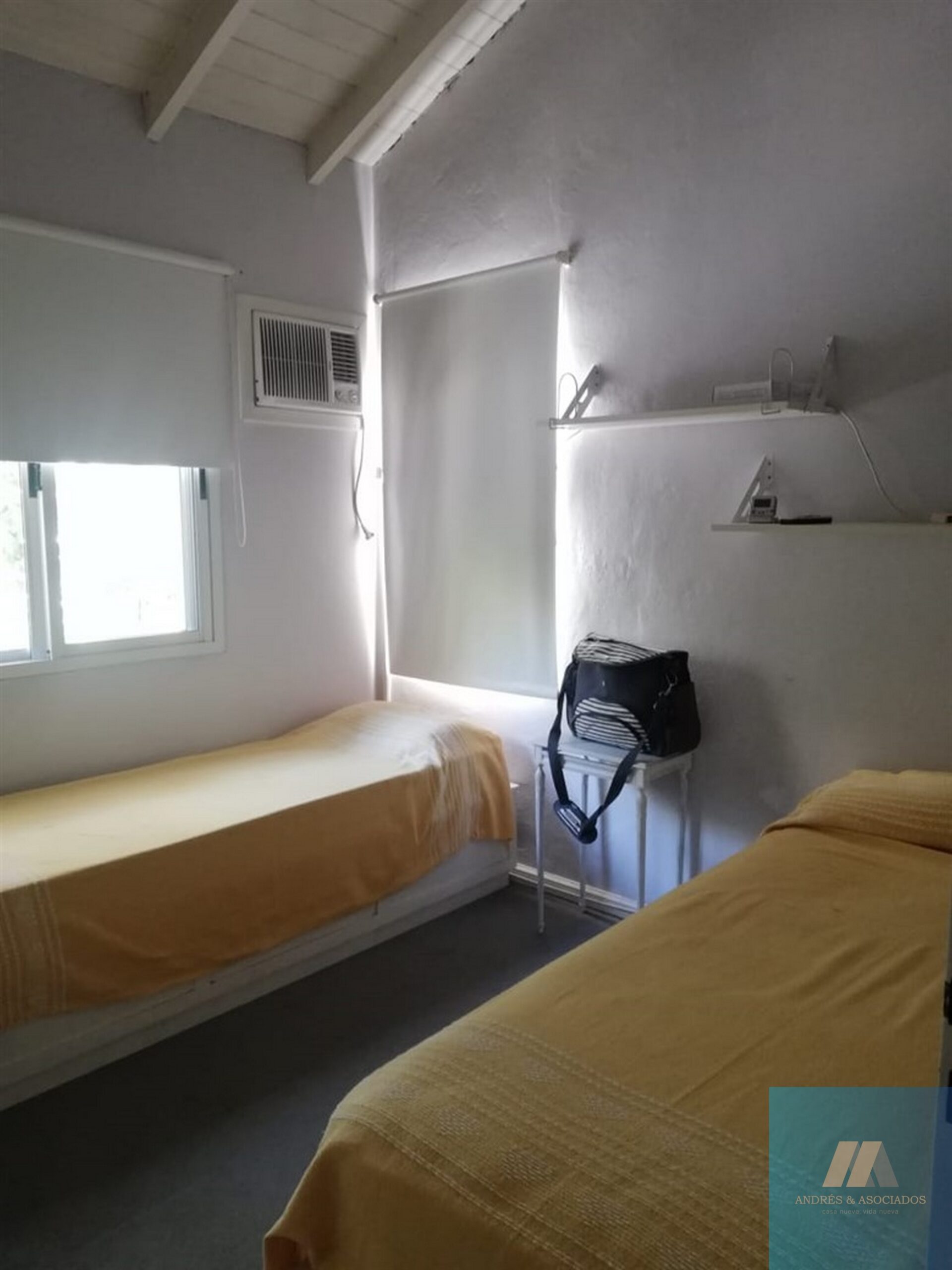 24378939-fbf5-4415-a338-0341bcfbf1fa