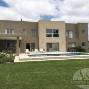 Venta casa Buenos Aires Village