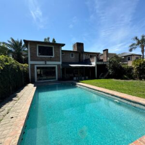 Venta casa en Bella Vista