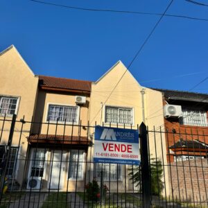 Venta triplex en Bella Vista