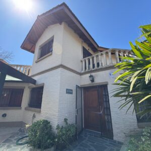 Venta muy linda casa en Bella Vista
