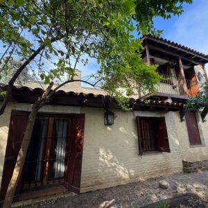 Venta casa en excelente ubicación en Bella Vista