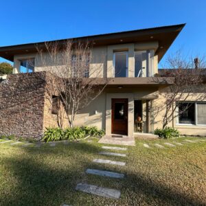 Venta excelente casa en Bella Vista